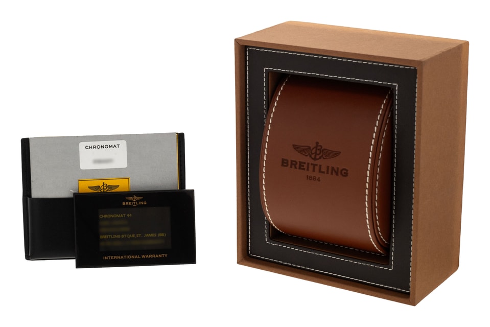 Breitling Chronomat 44 CB0110 Image 4